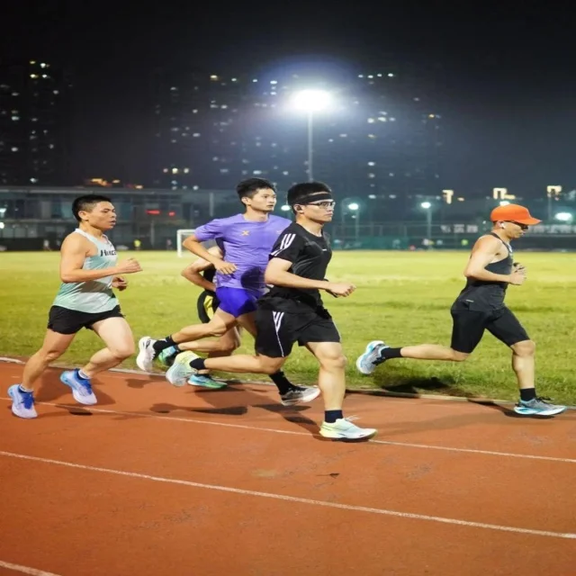 林诗栋勇夺冠军，国乒未来新星闪耀国际舞台